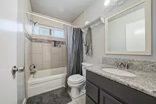 27 Omaha Ct, Sacramento, CA 95823 - Photo 18