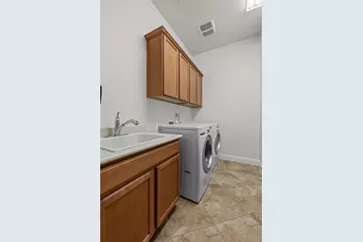 2120 Arlington Drive, Roseville, CA 95747 - Photo 28