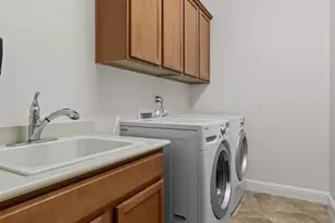 2120 Arlington Dr, Roseville, CA 95747 - Photo 28