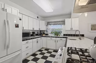 7124 Van Maren Ln, Citrus Heights, CA 95621 - Photo 2