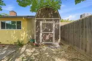 1623 Sandalwood Dr, Modesto, CA 95350 - Photo 22