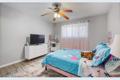 1648 Olivewood Avenue, Manteca, CA 95336 - Photo 18