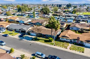 1648 Olivewood Ave, Manteca, CA 95336 - Photo 32