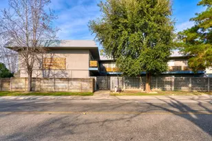 1143 43rd Ave, Sacramento, CA 95822 - Photo 2