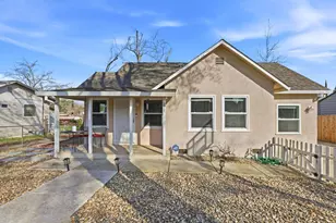 277 Santiago Ave, Sacramento, CA 95815 - Photo 2