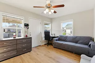 277 Santiago Ave, Sacramento, CA 95815 - Photo 26