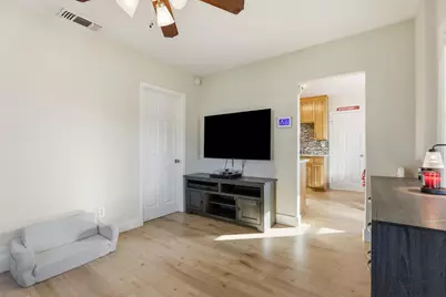 277 Santiago Avenue, Sacramento, CA 95815 - Photo 14