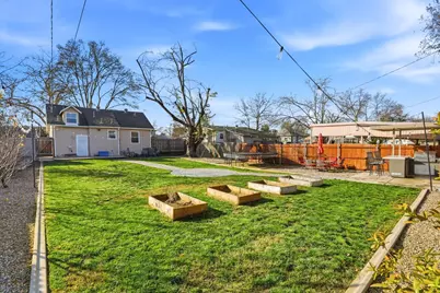 277 Santiago Avenue, Sacramento, CA 95815 - Photo 38