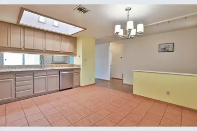8625 Midfield Way, Sacramento, CA 95826 - Photo 16