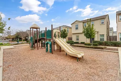 7896 Diamond Willow Lane, Sacramento, CA 95828 - Photo 34