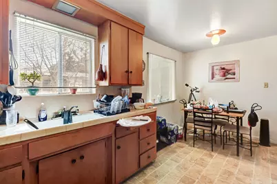 2731 57th Street, Sacramento, CA 95817 - Photo 12