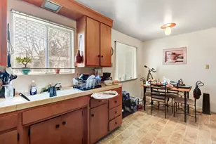 2731 57th St, Sacramento, CA 95817 - Photo 12