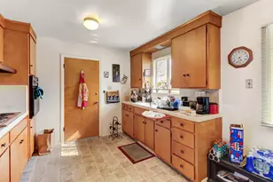 2731 57th St, Sacramento, CA 95817 - Photo 10