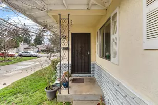 2731 57th St, Sacramento, CA 95817 - Photo 6