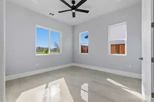 2009 Robin Hood Ln, Merced, CA 95340 - Photo 34