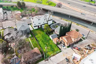 2031 30th St, Sacramento, CA 95817 - Photo 6