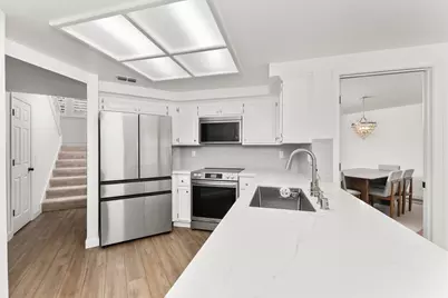 1101 Rio Cidade Way, Sacramento, CA 95831 - Photo 18