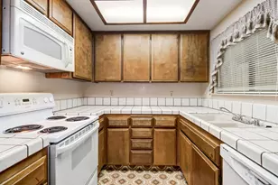 7711 Juan Way, Fair Oaks, CA 95628 - Photo 10