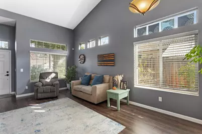 8422 Heritage Hill Drive, Elk Grove, CA 95624 - Photo 6