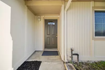 7104 Reyn Oaks Way, Sacramento, CA 95842 - Photo 4