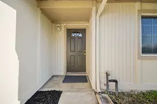 7104 Reyn Oaks Way, Sacramento, CA 95842 - Photo 4