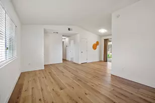 7104 Reyn Oaks Way, Sacramento, CA 95842 - Photo 8