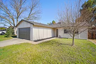 7104 Reyn Oaks Way, Sacramento, CA 95842 - Photo 2