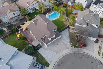875 Westleigh Ct., Tracy, CA 95376 - Photo 2