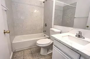 9385 Mira Del Rio Dr, Sacramento, CA 95827 - Photo 16