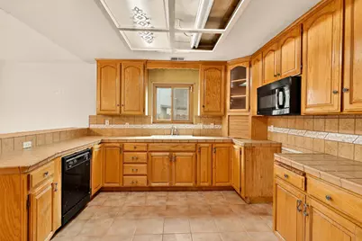 1435 Hammatt Avenue, Livingston, CA 95334 - Photo 8