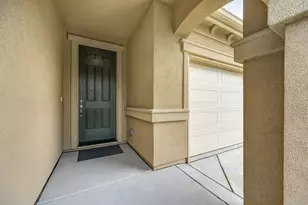 9944 Asilomar Ln, Elk Grove, CA 95757 - Photo 4