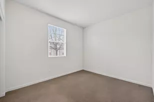 9944 Asilomar Ln, Elk Grove, CA 95757 - Photo 18