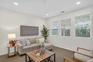 9944 Asilomar Ln, Elk Grove, CA 95757 - Photo 6