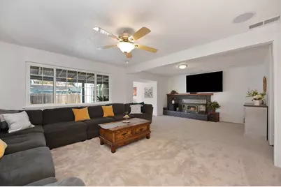 10825 Walnutwood Way, Rancho Cordova, CA 95670 - Photo 6