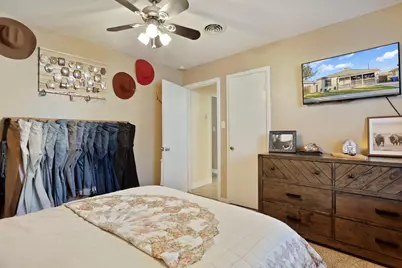 219 Lois Avenue, Galt, CA 95632 - Photo 30