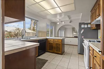 6625 Rancho Pico Way, Sacramento, CA 95828 - Photo 12