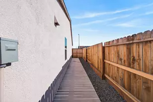 7478 Chadbourne Wy, Sacramento, CA 95829 - Photo 30