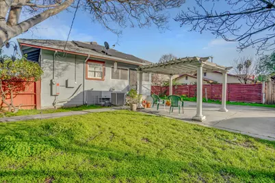 1221 N Lincoln Street, Stockton, CA 95203 - Photo 38