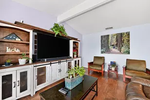 4241 Rosecrest Way, Sacramento, CA 95826 - Photo 18