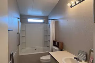 250 Davis St, Turlock, CA 95380 - Photo 10