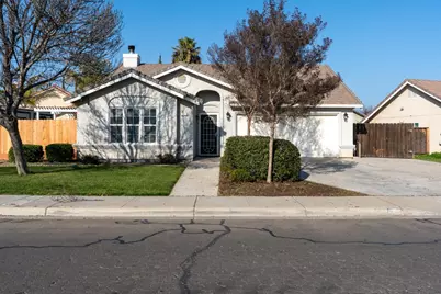 1828 College Greens Drive, Los Banos, CA 93635 - Photo 1