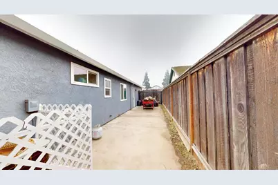 1847 Bergthold Street, Manteca, CA 95336 - Photo 20
