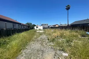 1143 72nd Ave, Oakland, CA 94621 - Photo 1