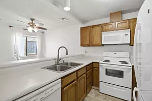 3424 Vintage Dr, Modesto, CA 95356 - Photo 6