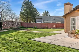9184 Laguna Center Cir, Elk Grove, CA 95758 - Photo 28