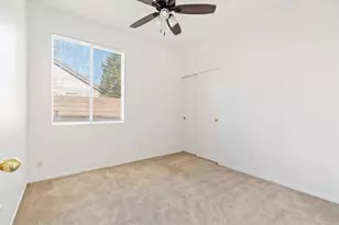 9184 Laguna Center Cir, Elk Grove, CA 95758 - Photo 20