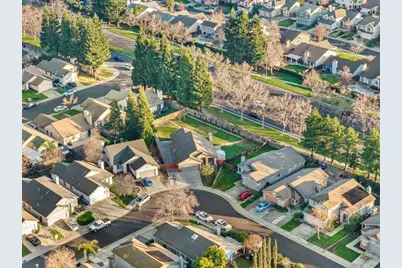 9184 Laguna Center Circle, Elk Grove, CA 95758 - Photo 34
