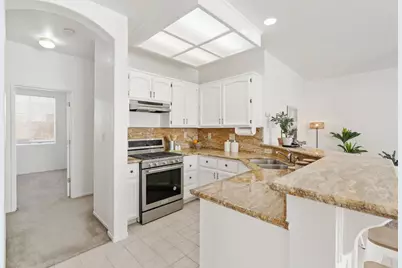 9184 Laguna Center Circle, Elk Grove, CA 95758 - Photo 12