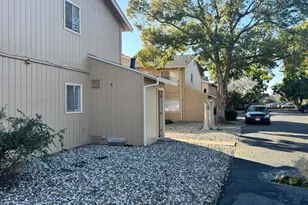 1533 Anneka Ln, Yuba City, CA 95993 - Photo 4