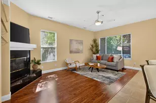 8 Anton Ct, Sacramento, CA 95835 - Photo 10